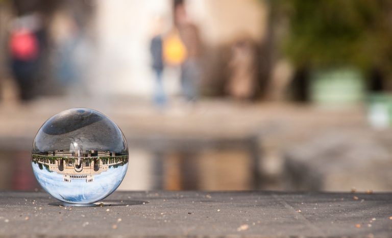 Blanchir les dents sur une photo sans effet artificiel